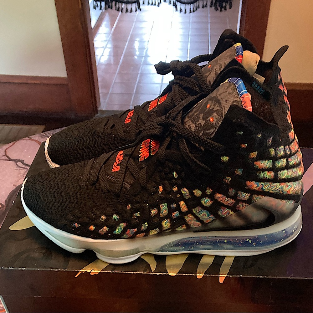 NIKE LEBRON XXVII “JAMES GANG
